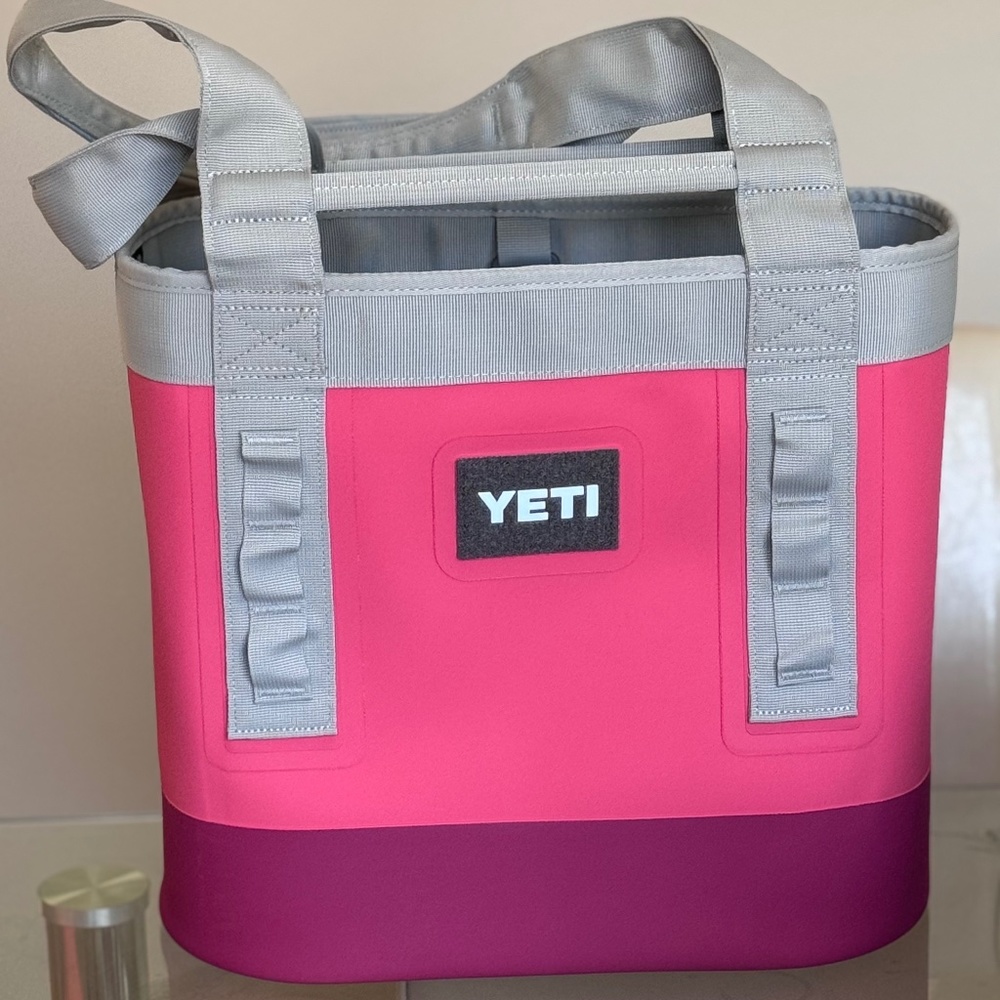 NEW with tags YETI Camino Carryall 20 in Limited Edition Bimini Pink - Picture 2 of 7